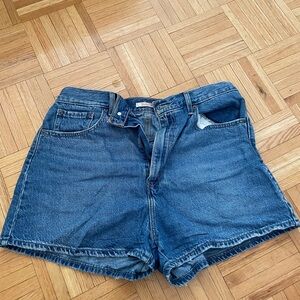 Levi's Vintage-Style Medium Blue Denim Shorts